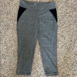 SO Yoga Gray and Black Capris
